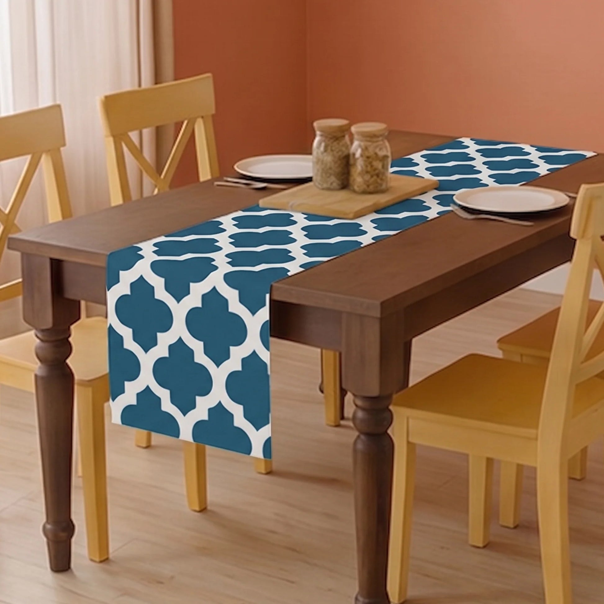 Imprimer Quatrefoil - Printed Table Runner (Blue)-1