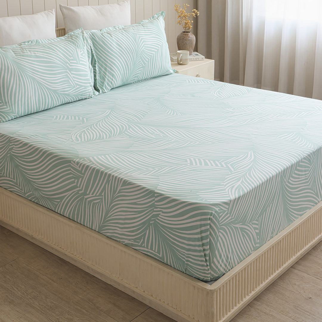 Mint Green Feather - Fitted Sheet (Mint Green & White)