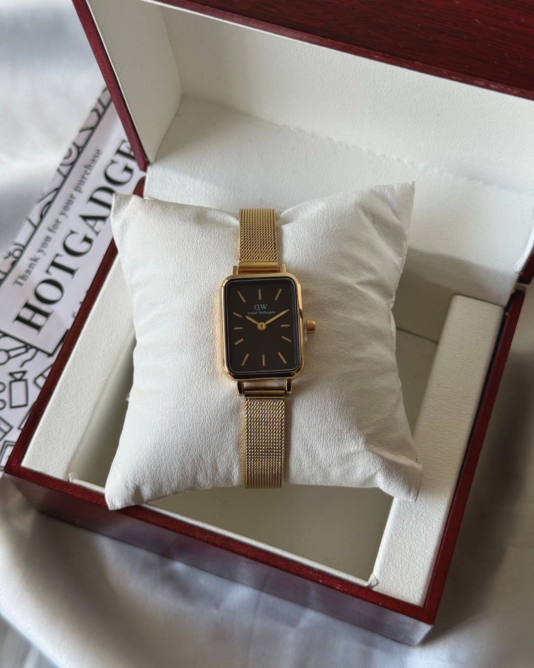 DW Quadro (Analog Watch)