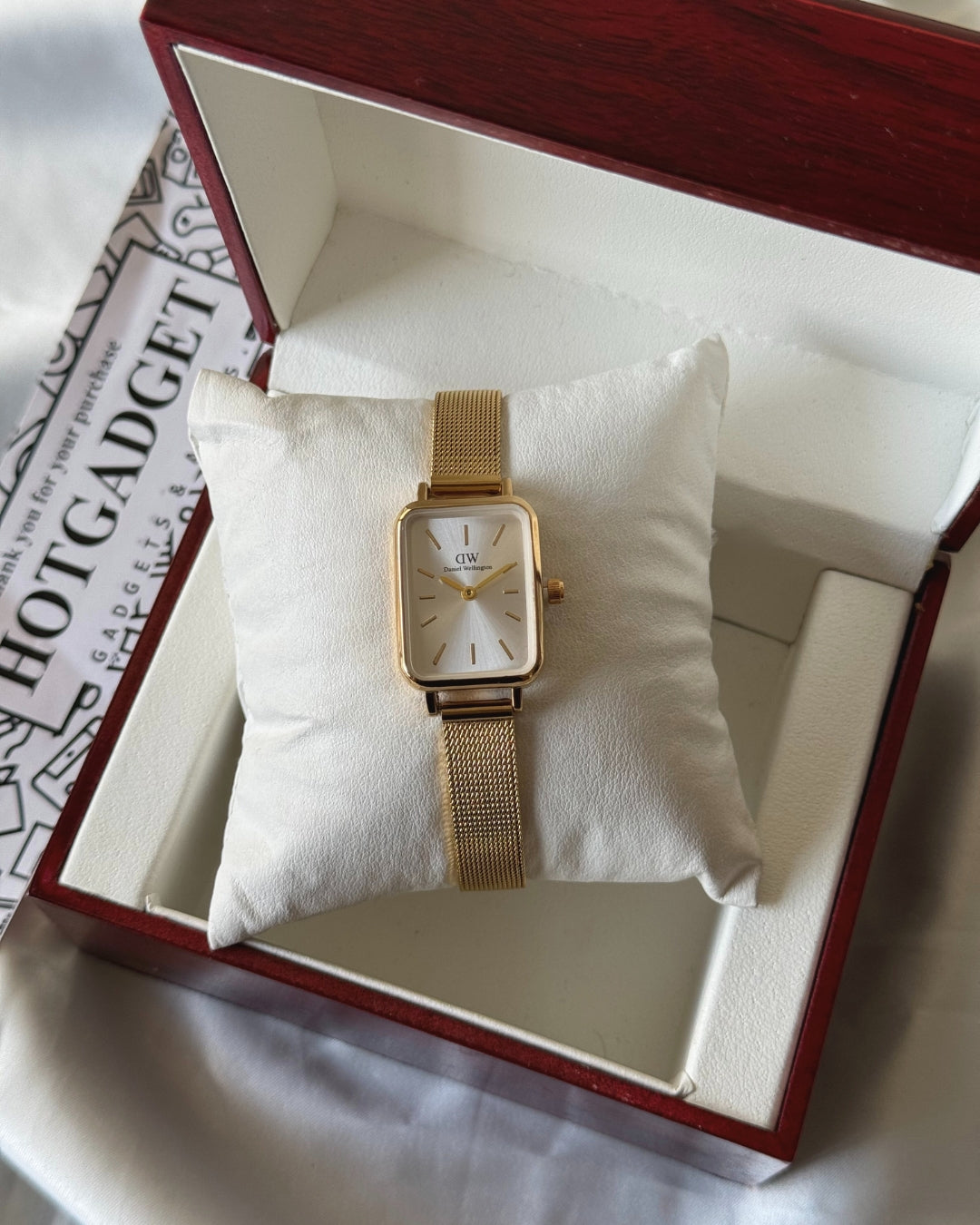 DW Quadro (Analog Watch)