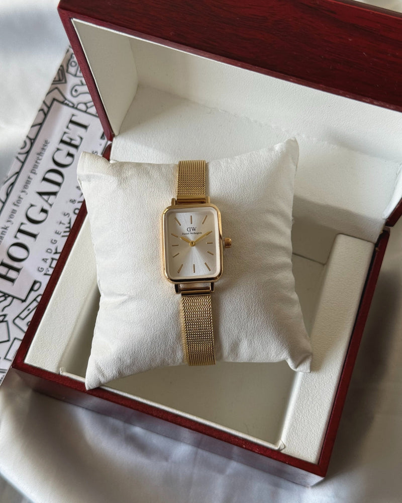 DW Quadro (Analog Watch)