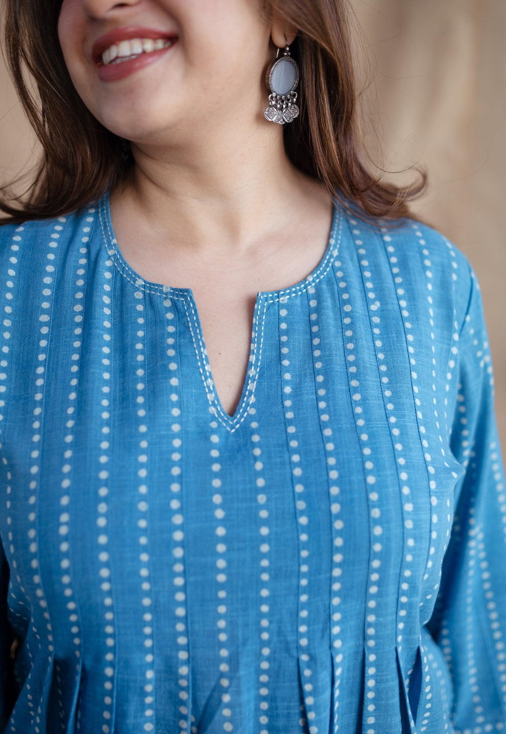 Yahvi Dabu Slub Cotton Hand Embroidered Kurta
