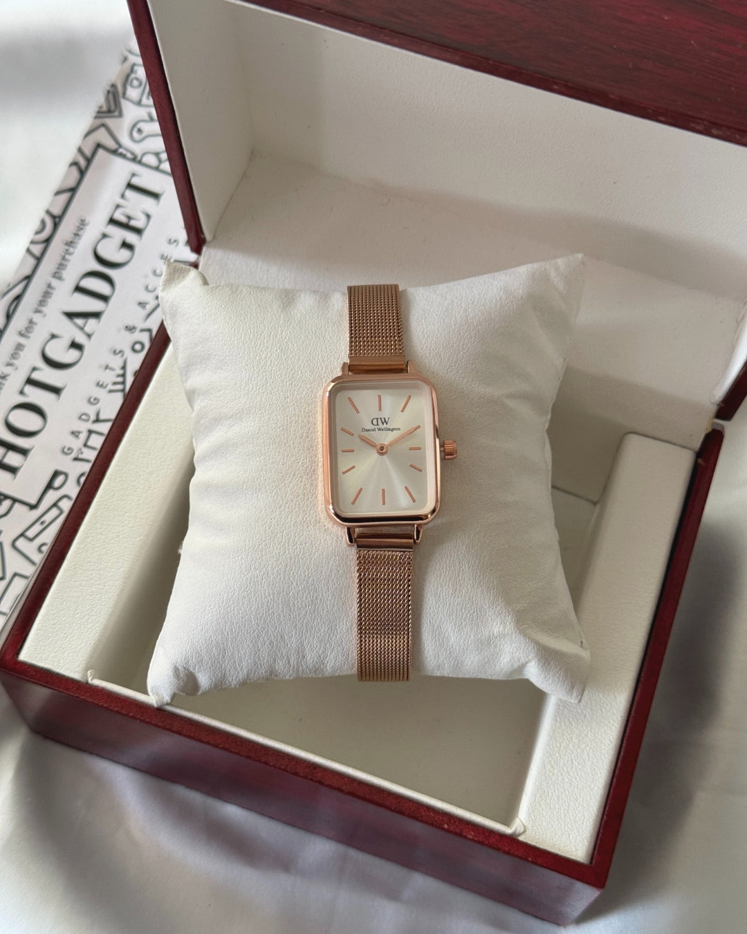 DW Quadro (Analog Watch)