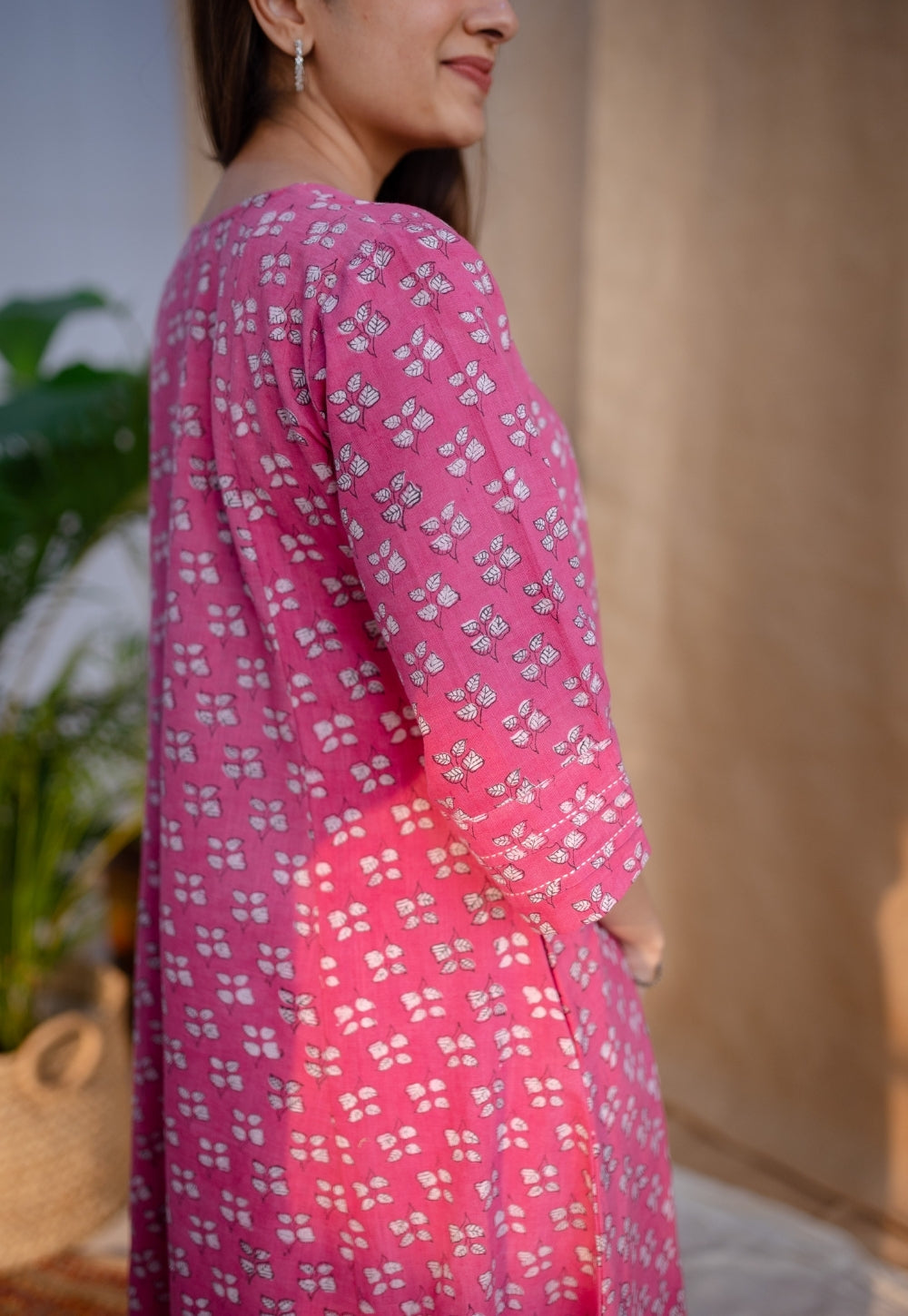 Eaira Dabu Slub Cotton Hand Embroidered Kali Kurta