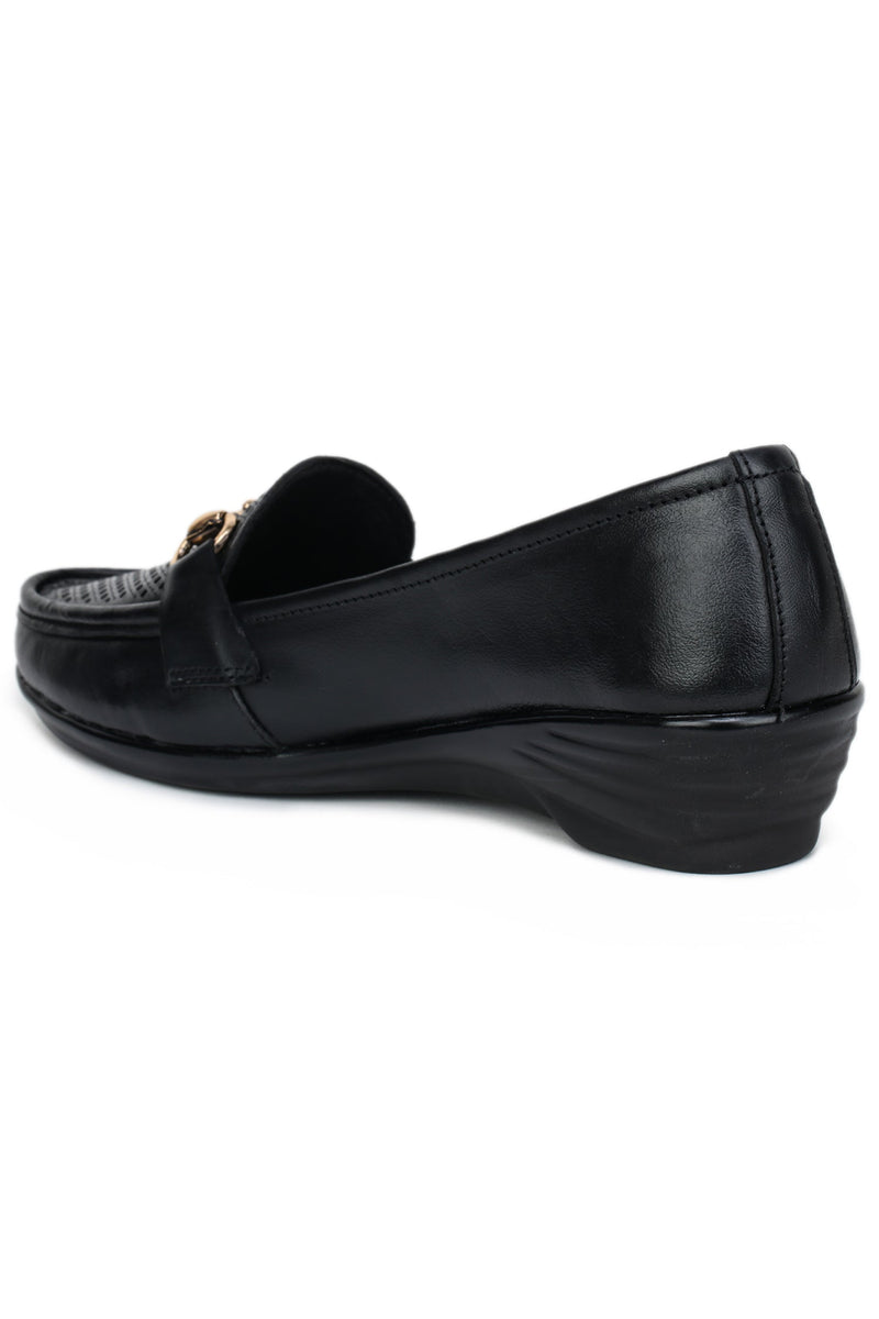 Women’s Textured Genuine Leather Bellies - 1141