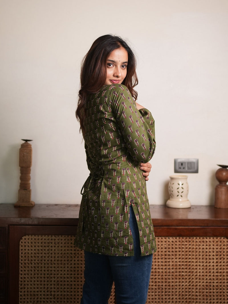 Mint Mirage Green Cotton Short Kurti with Convertible Neck