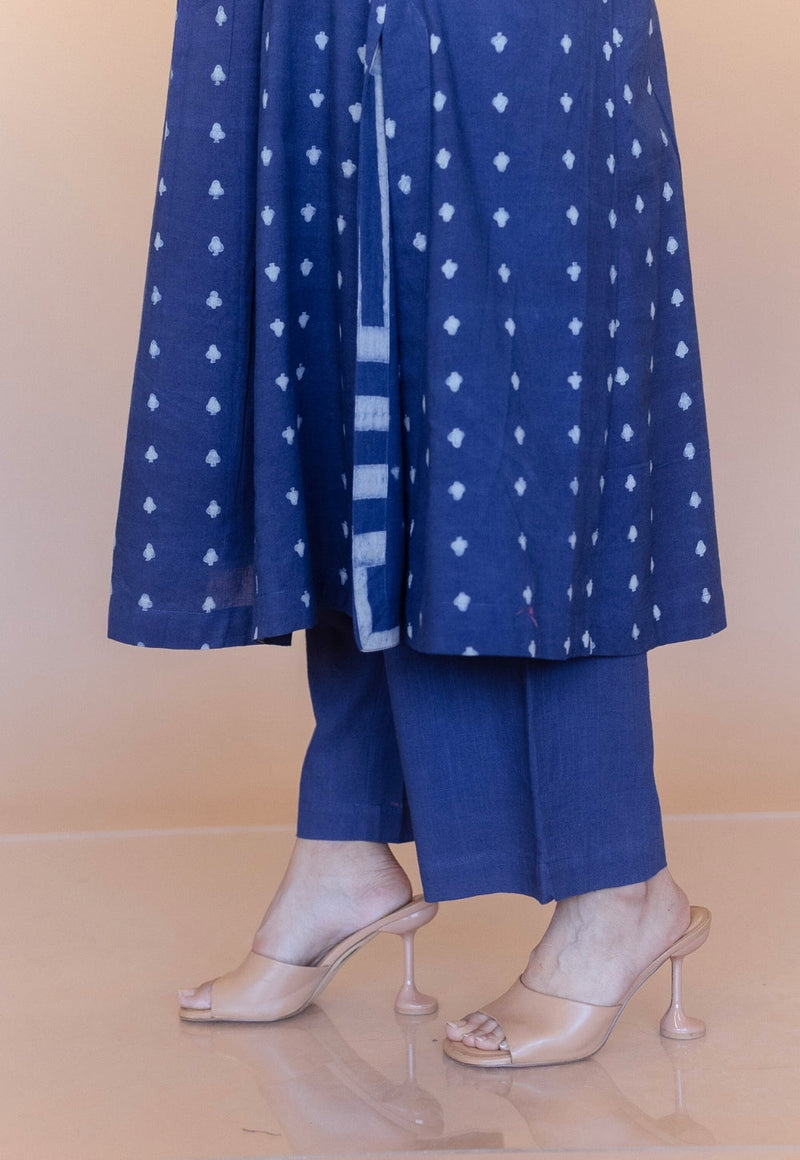 Yashi Blue Solid Slub Cotton Straight Pant