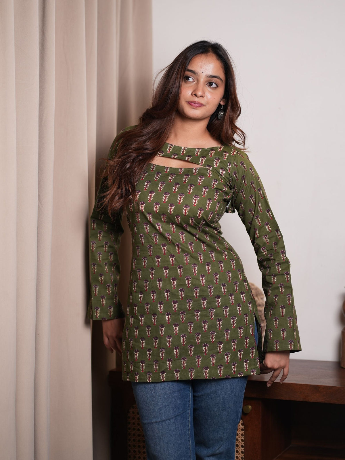 Mint Mirage Green Cotton Short Kurti with Convertible Neck