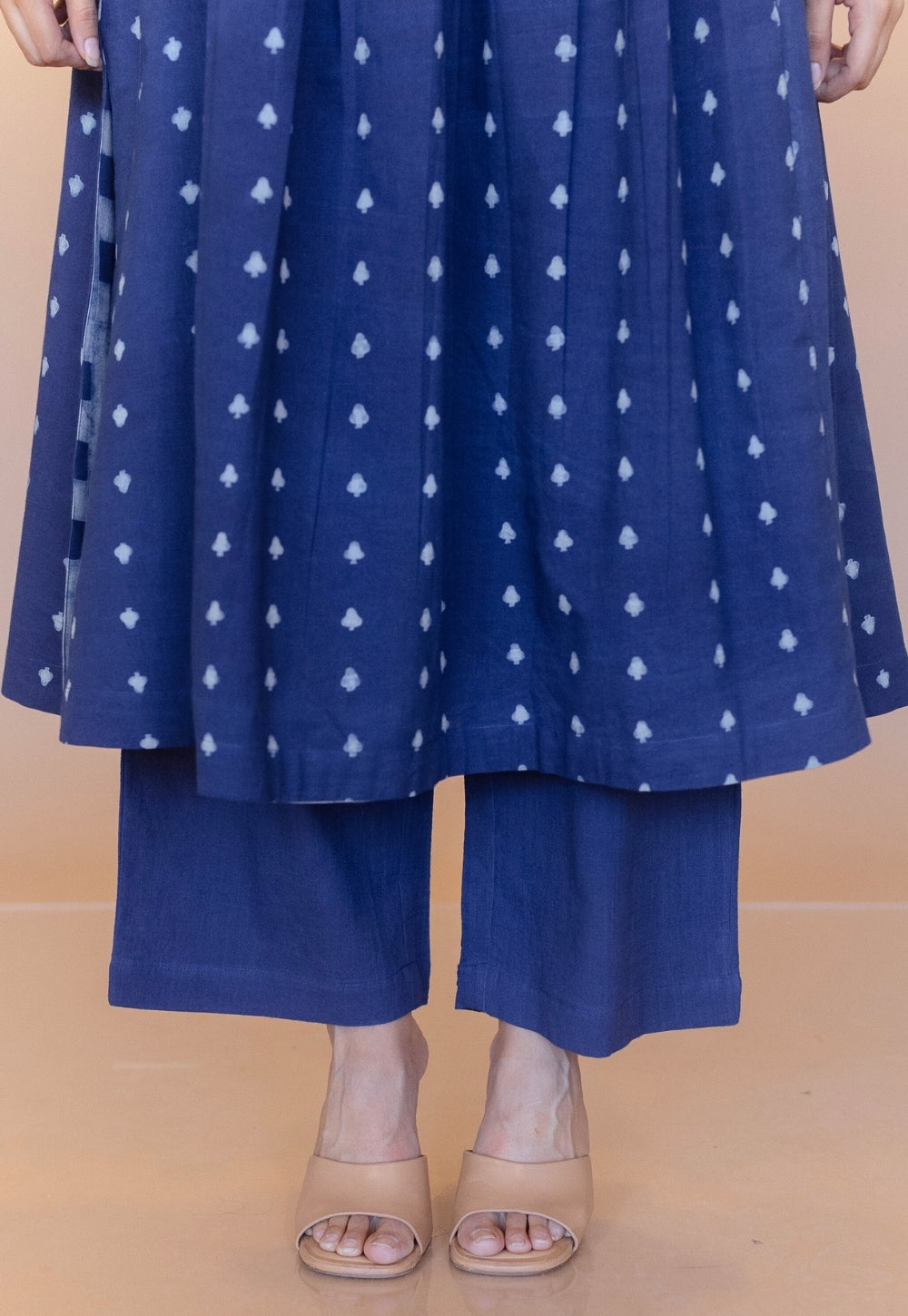 Yashi Blue Solid Slub Cotton Straight Pant