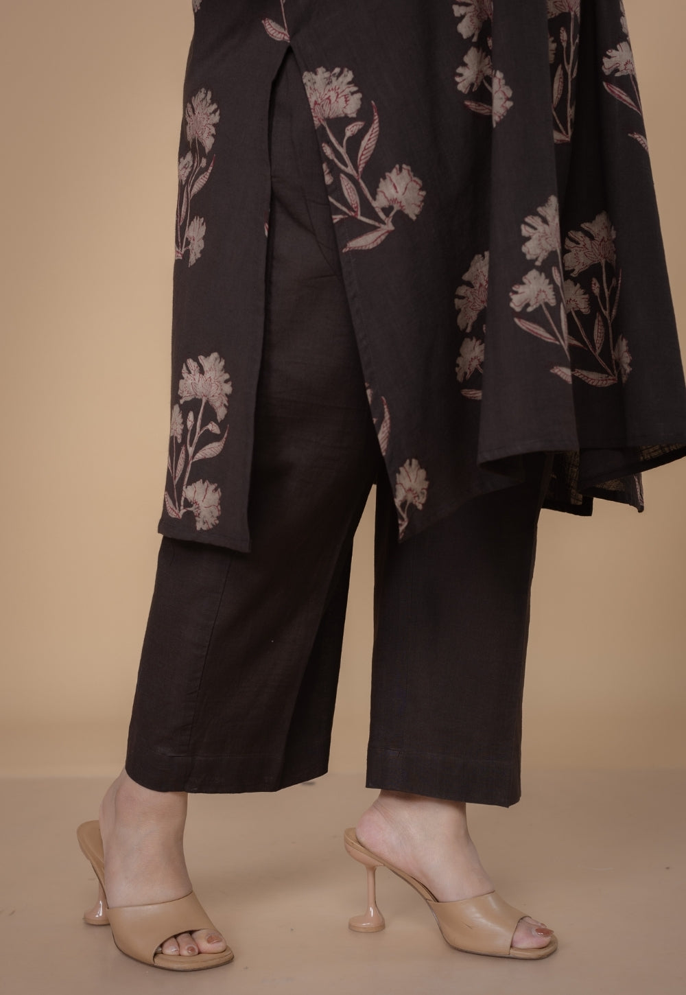 Yashi Brown Solid Slub Cotton Straight Pant