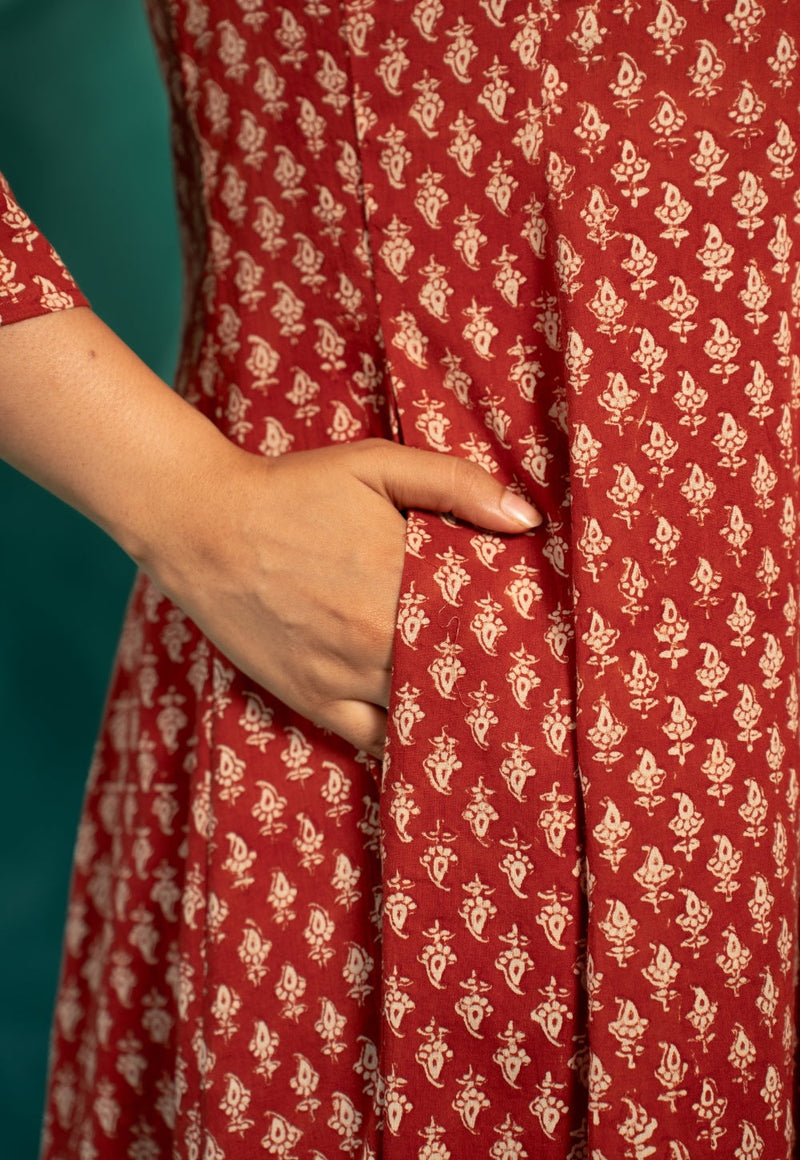 Viha Red Bagru Cotton Kali Kurta