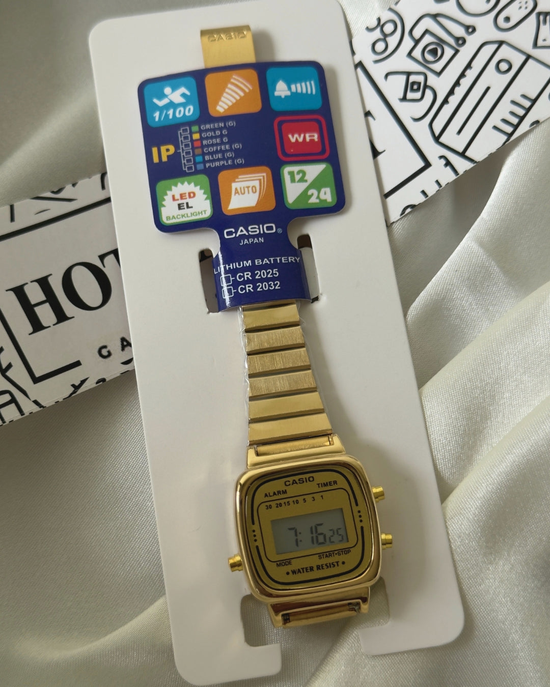 Vintage D124 Gold (Digital Watch)