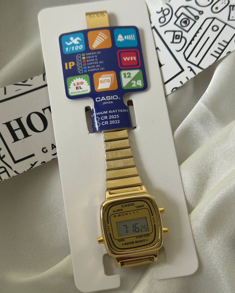 Vintage D124 Gold (Digital Watch)