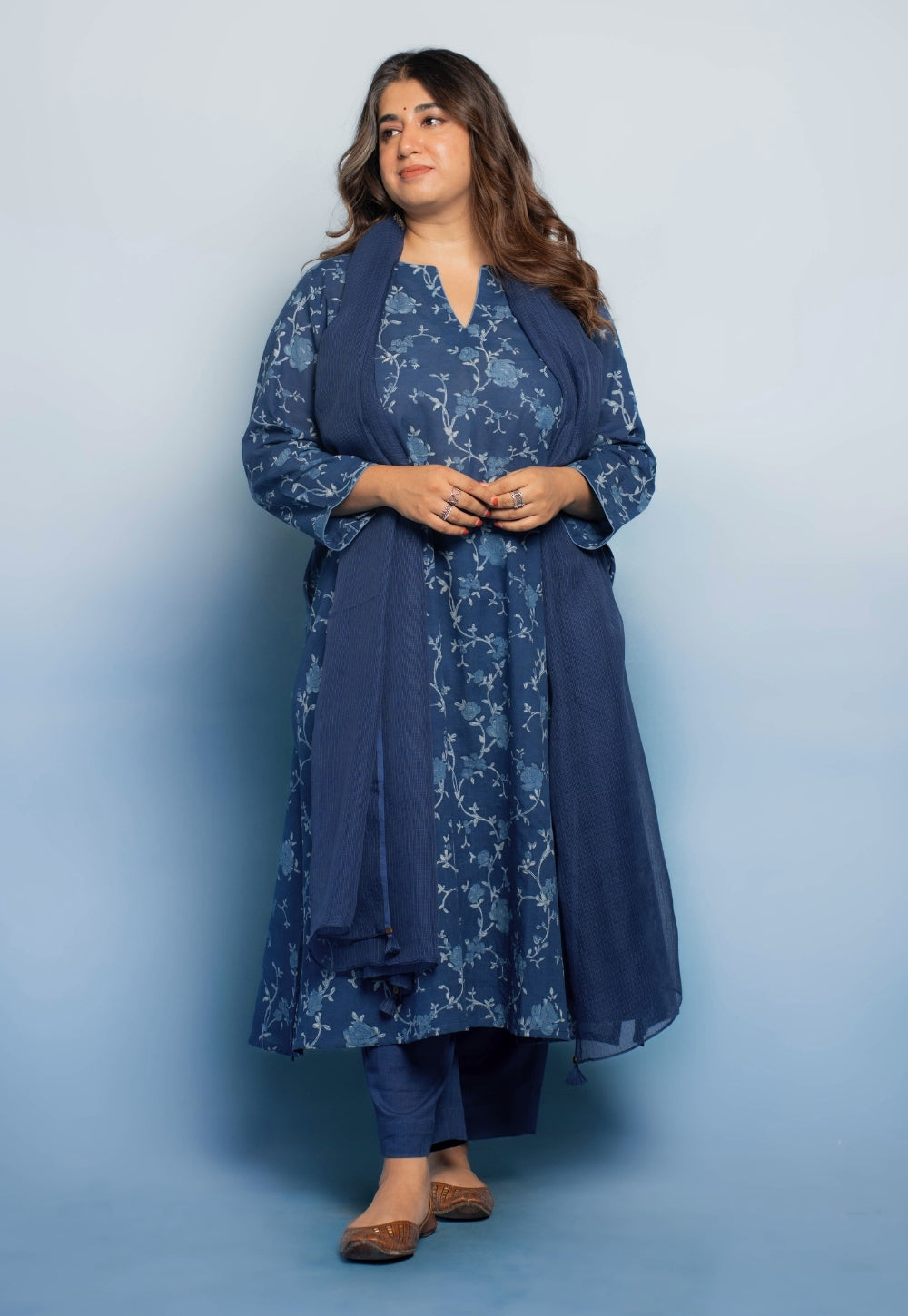 Prita Blue Solid Slub Cotton Narrow Pant