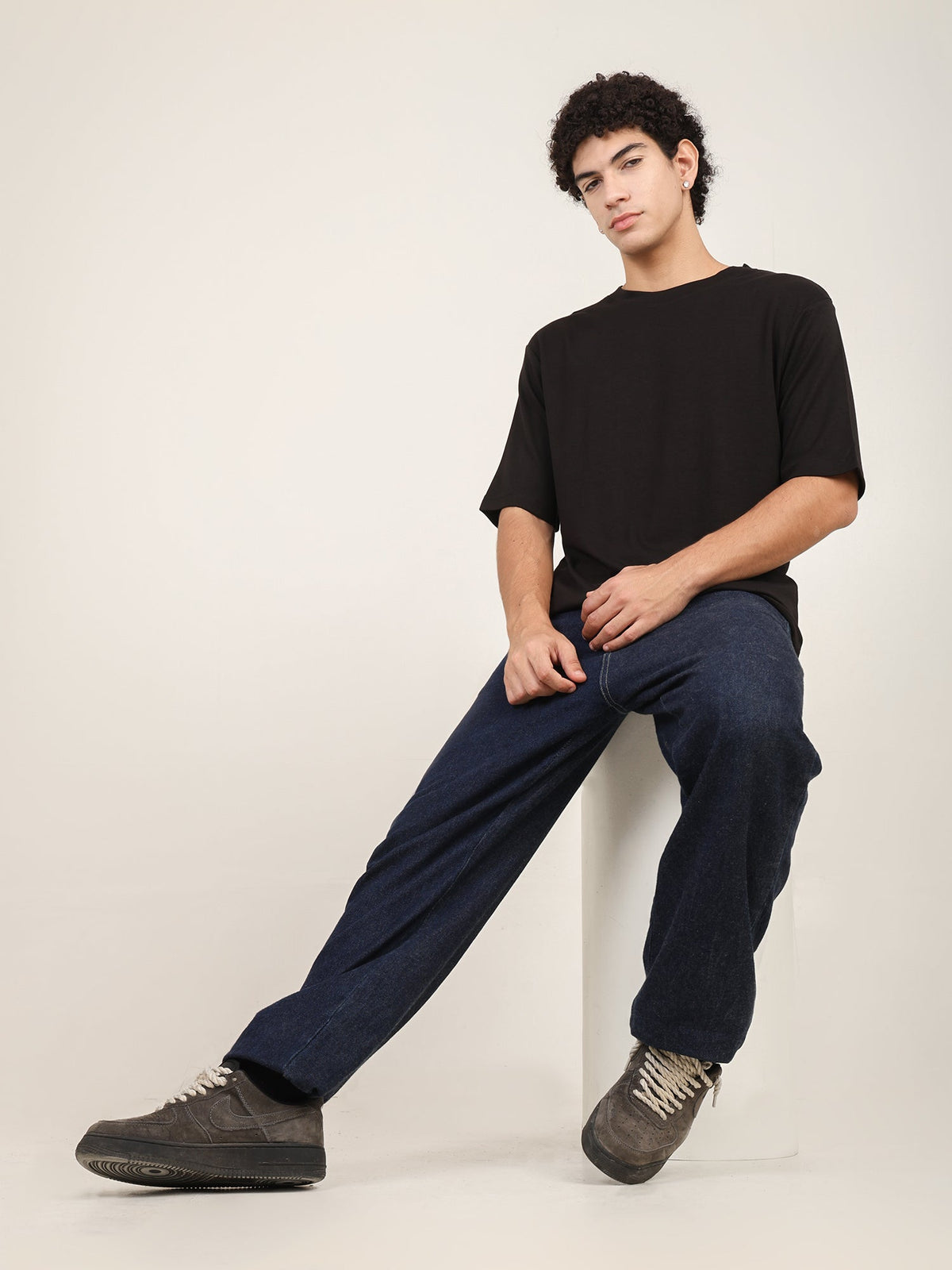 Naturefab Men's Organic Bamboo Oversize Tshirt Black-2