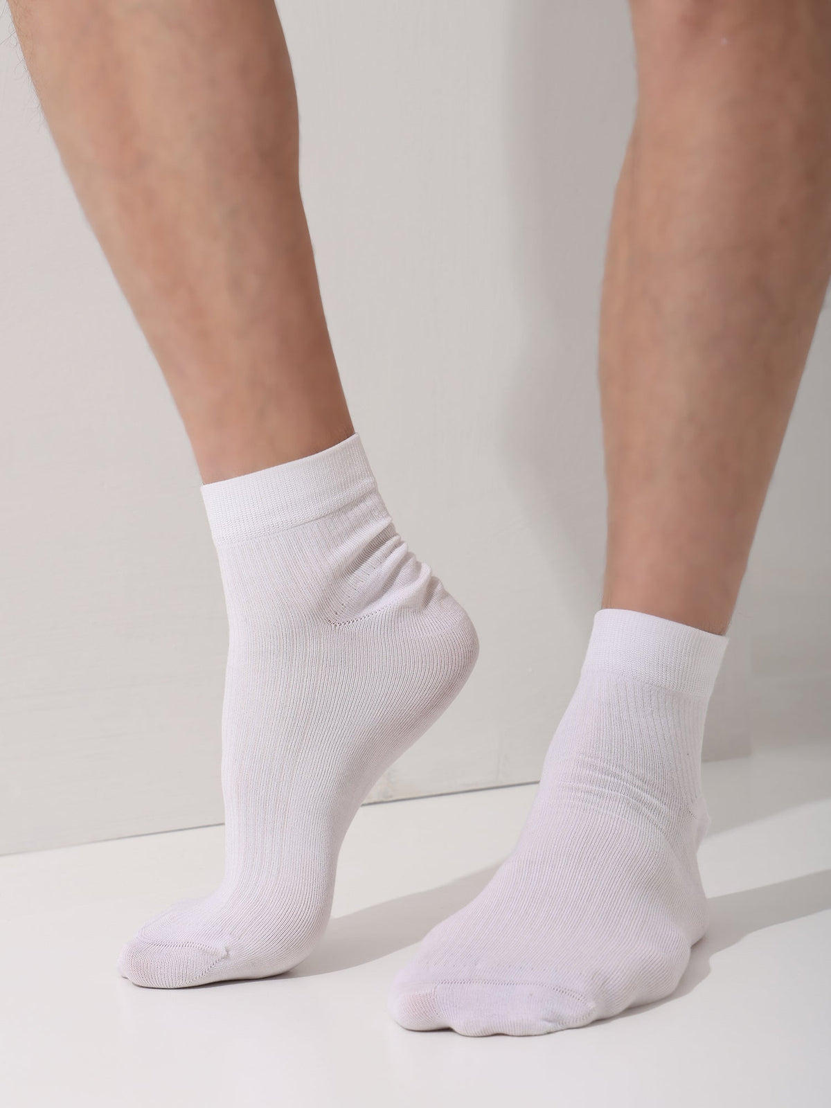 Naturefab Men's Bamboo Ankle Length socks White-1
