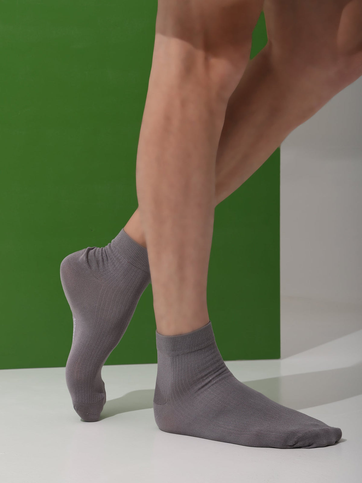 Naturefab Men's Bamboo Ankle Length socks Zinc-1