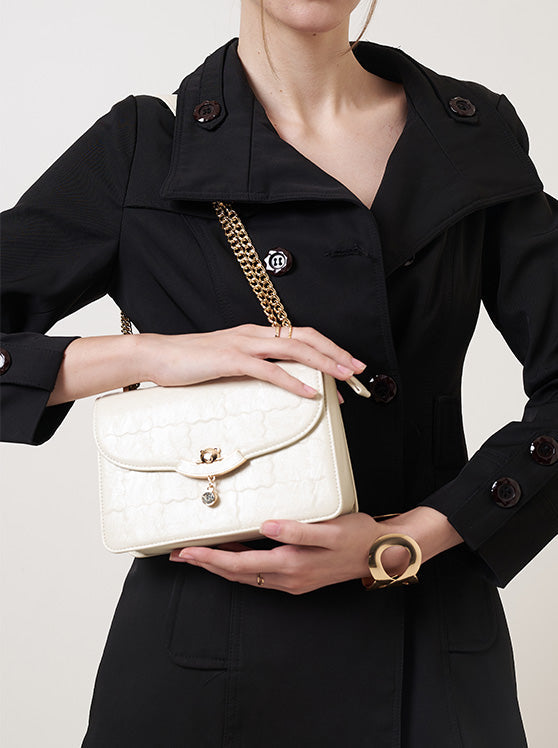 Culge Chicago "The Gold Coast" Romantic Flap Sling – Cream Gloss-4