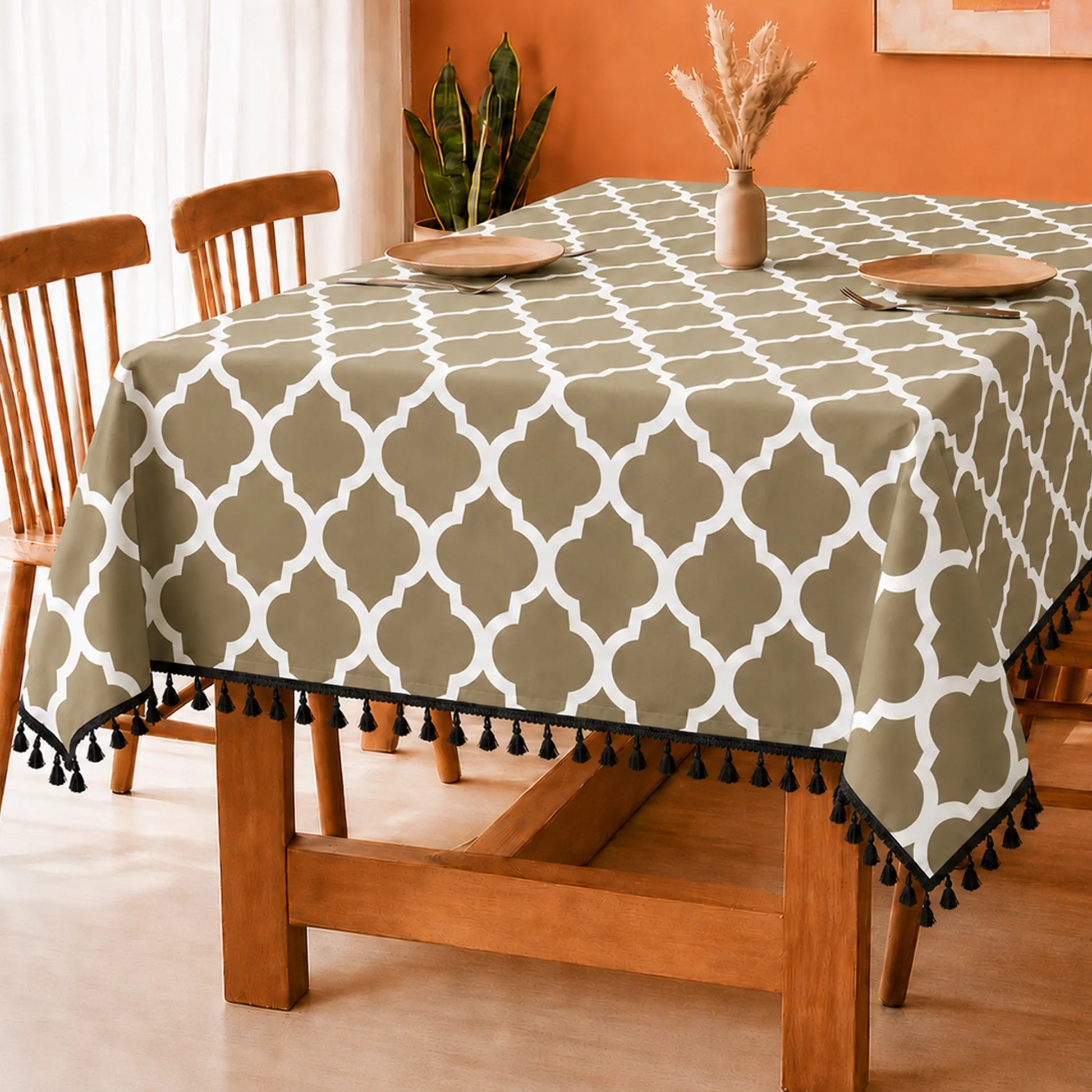 Imprimer Handpicked Quatrefoil - Table Cover (Grey)-1
