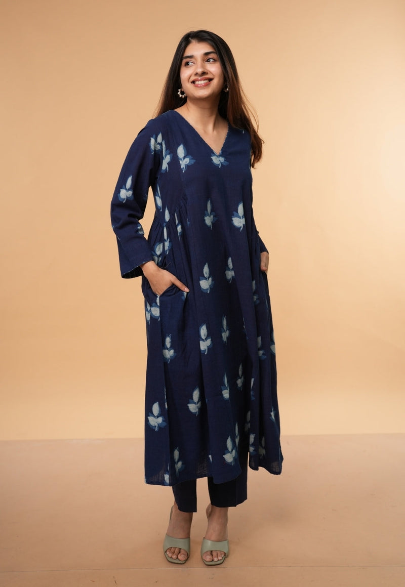 Prita Blue Solid Slub Cotton Narrow Pant