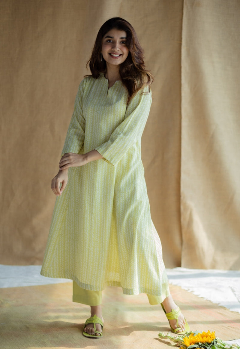 Prita Lime Green Solid Slub Cotton Narrow Pant