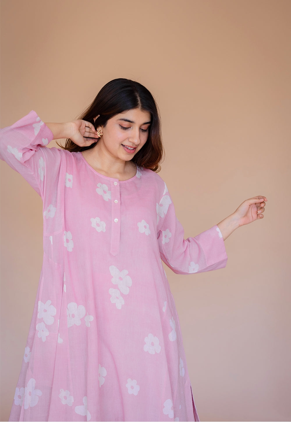 Alizah Pink Batik MulMul Jhabbha Kali Kurta with Slip