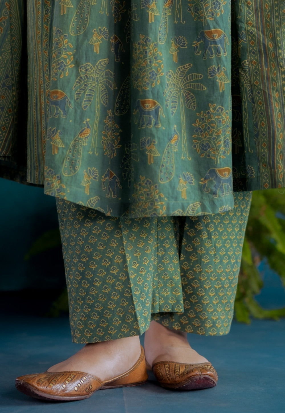 Yashi Green Butti Ajrakh Cotton Straight Pant