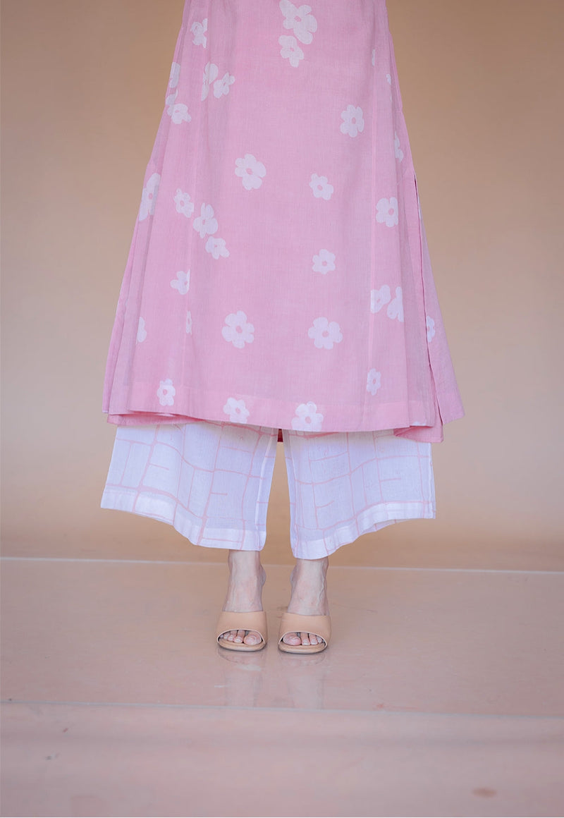 Alizah Pink Batik MulMul Jhabbha Kali Kurta with Slip