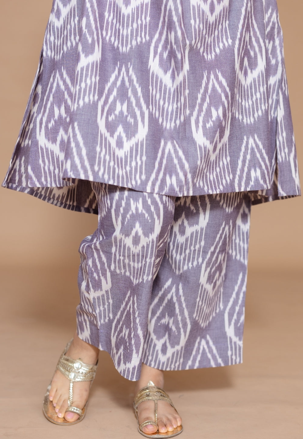 Yashi Grey Handloom Ikkat Cotton Straight Pant