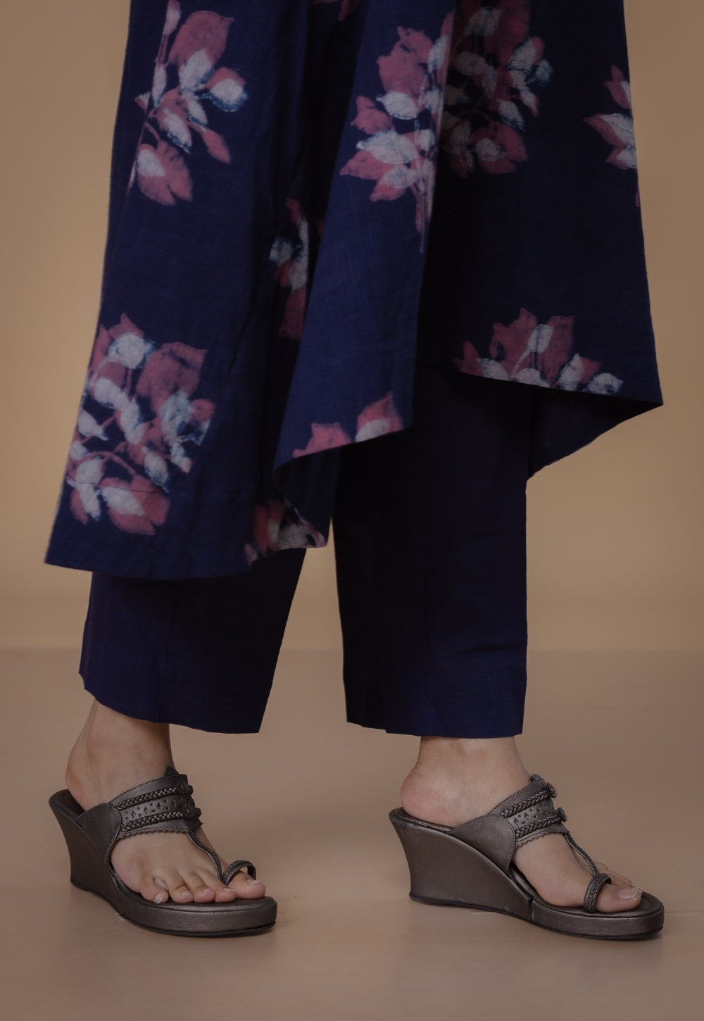 Prita Purple Solid Slub Cotton Narrow Pant