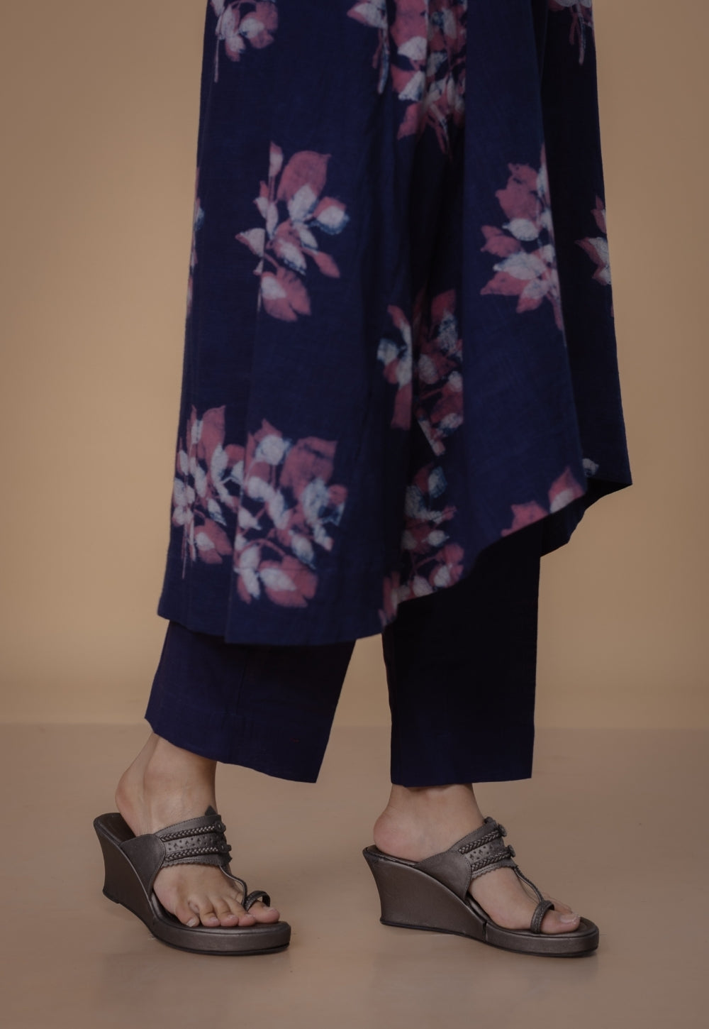 Prita Purple Solid Slub Cotton Narrow Pant