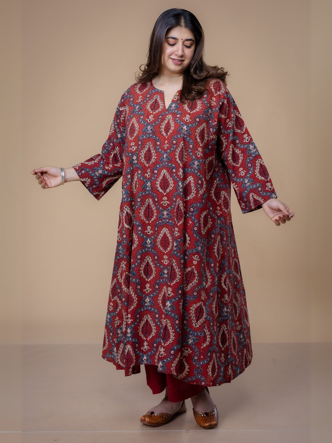 Aashi Red Ajrakh Cotton Jhabbha Kali Kurta