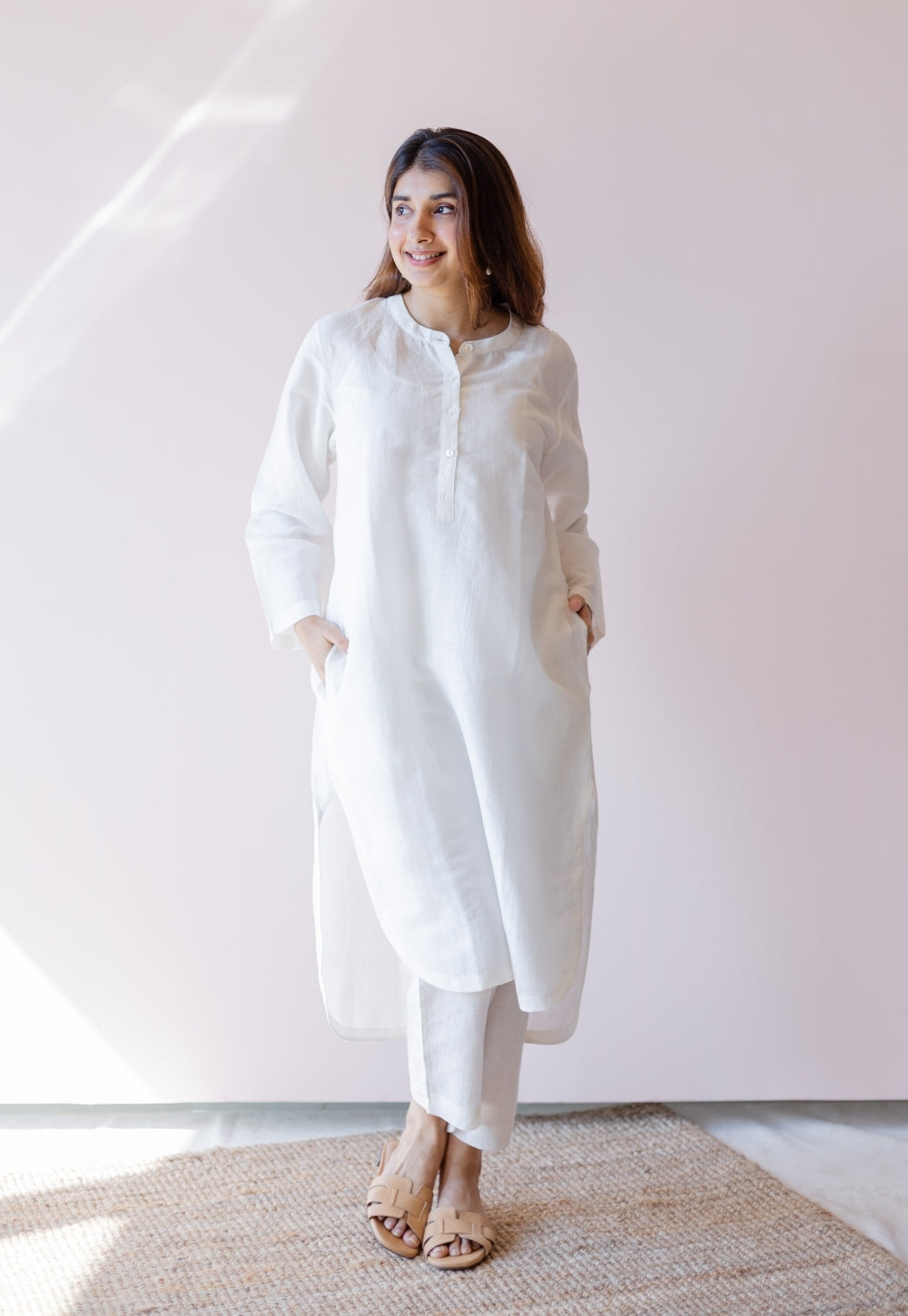 Poonam White Solid Handloom Cotton Anti-Fit Kurta