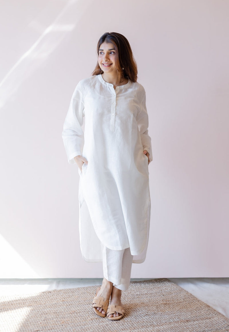 Poonam White Solid Handloom Cotton Anti-Fit Kurta
