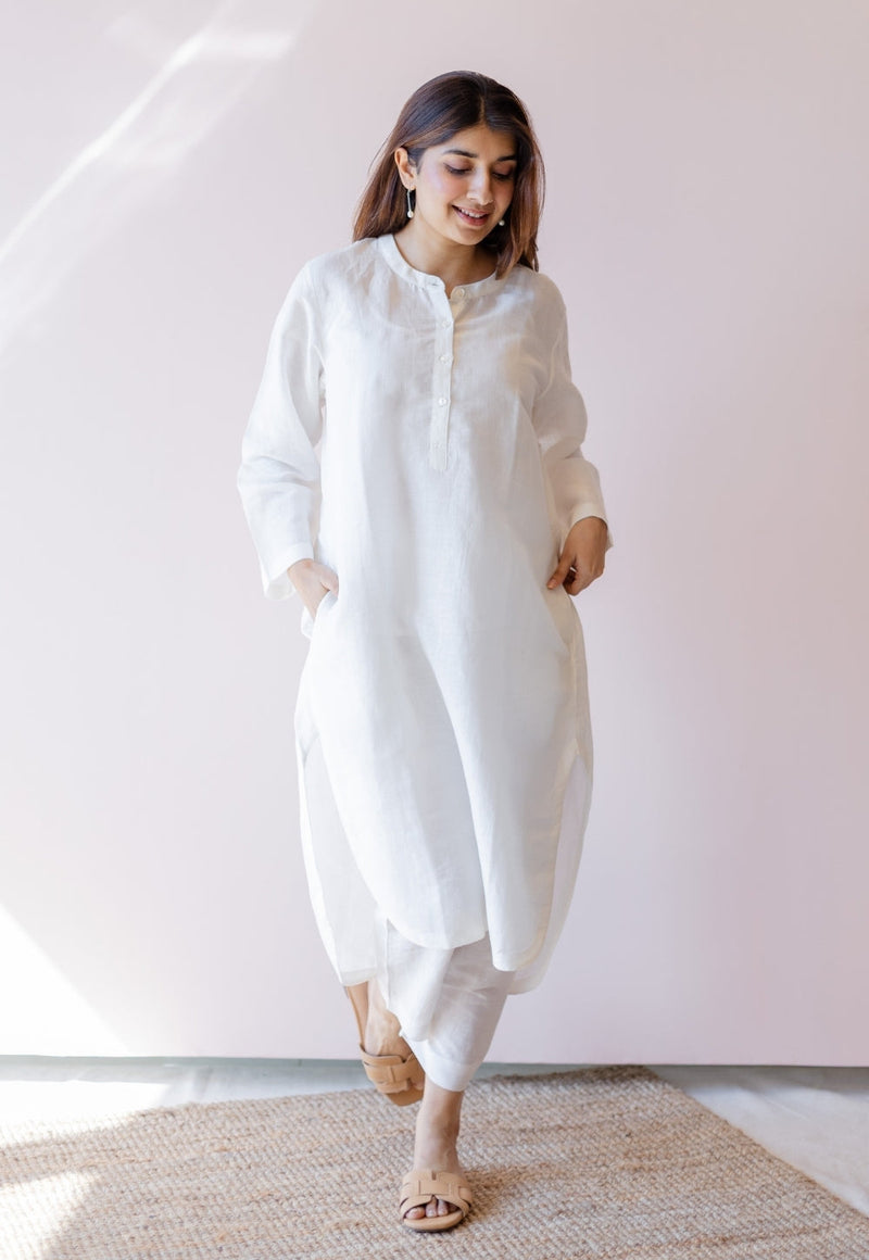 Poonam White Solid Handloom Cotton Anti-Fit Kurta