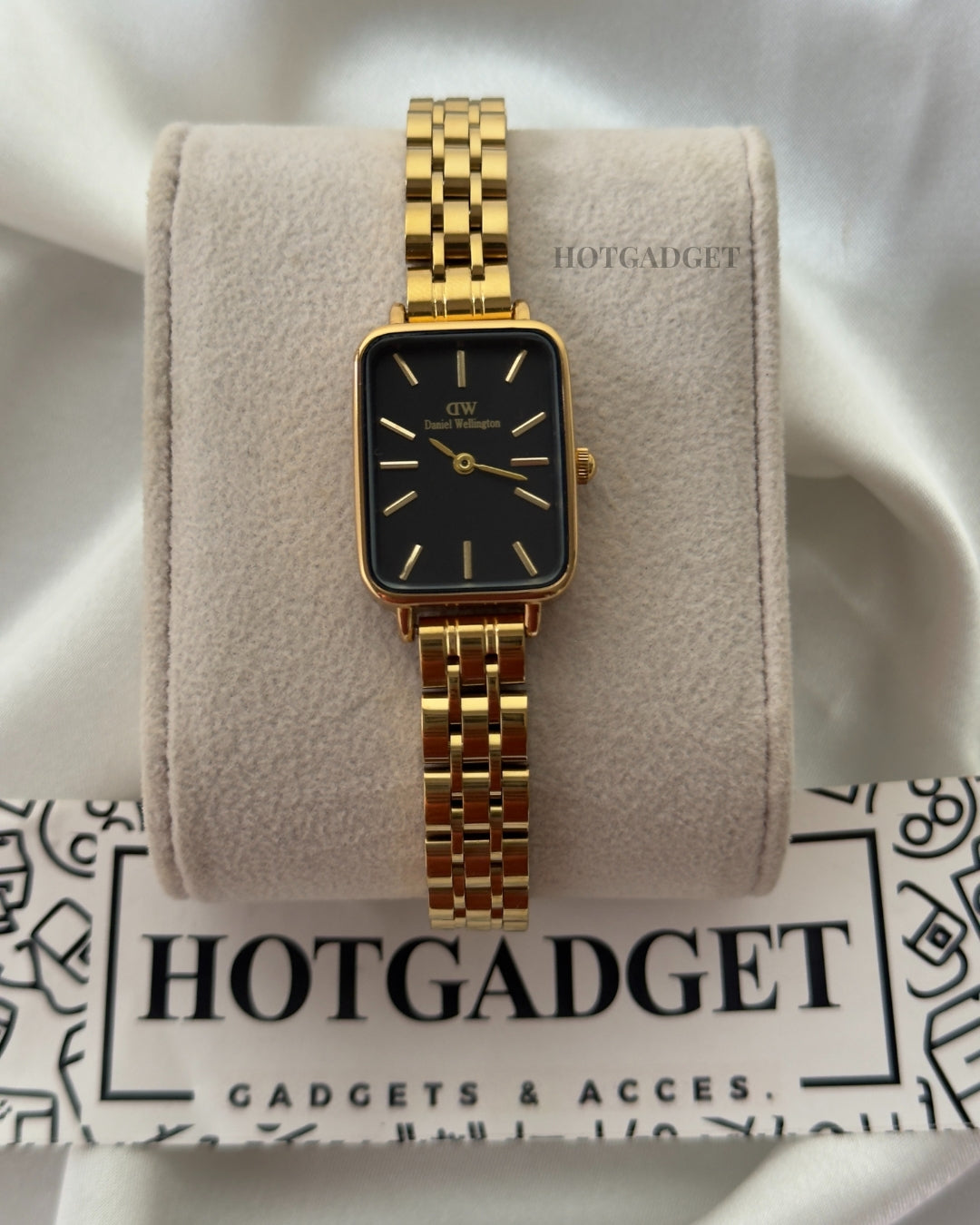 DW Quadro (Analog Watch)