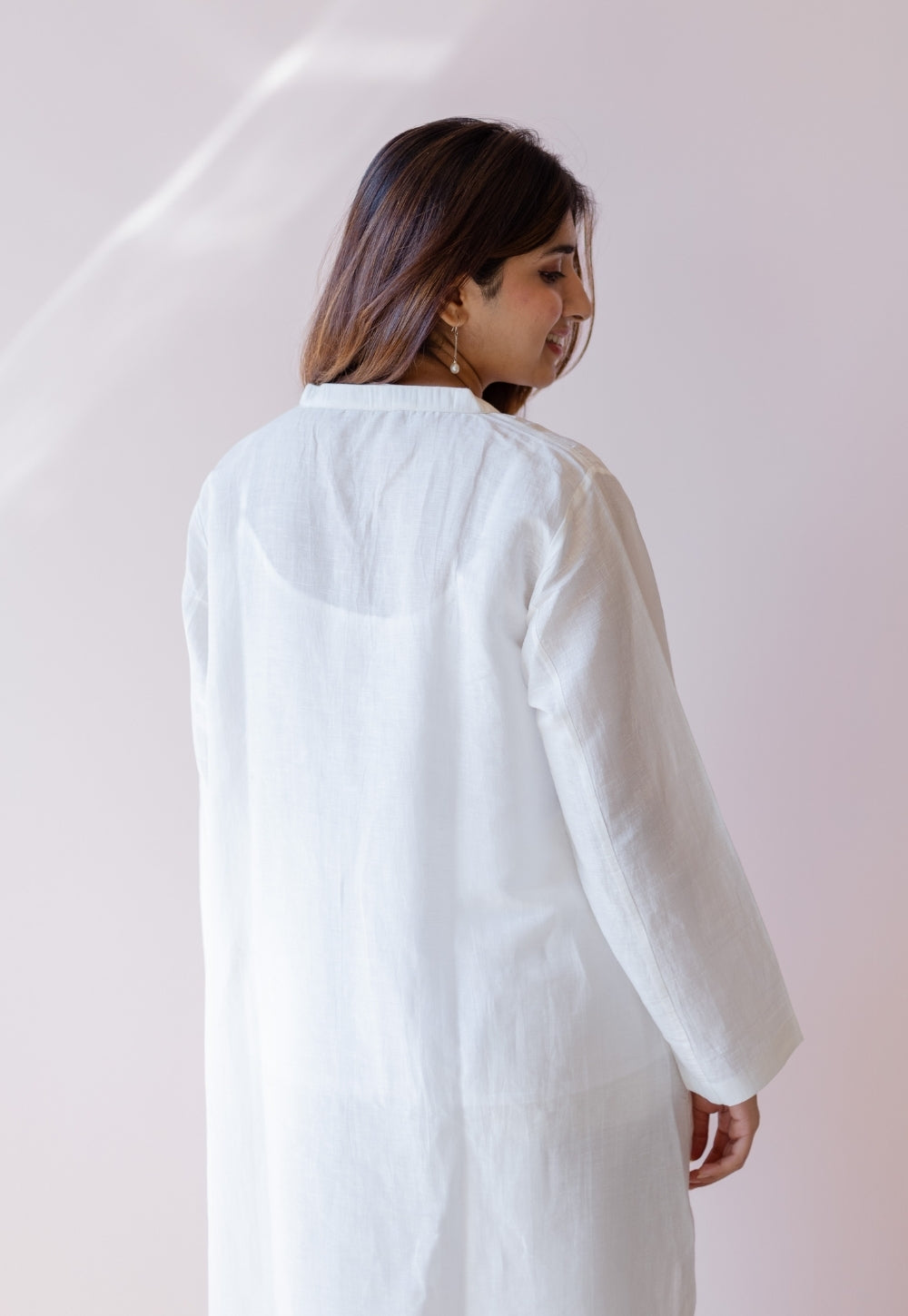 Poonam White Solid Handloom Cotton Anti-Fit Kurta