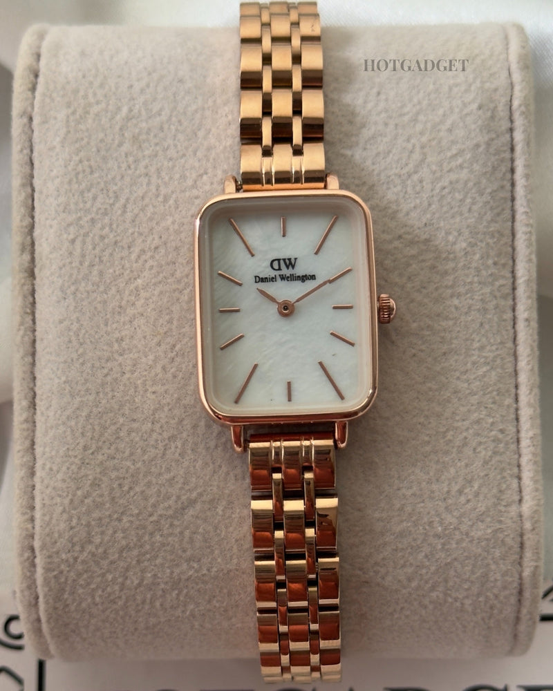 DW Quadro (Analog Watch)