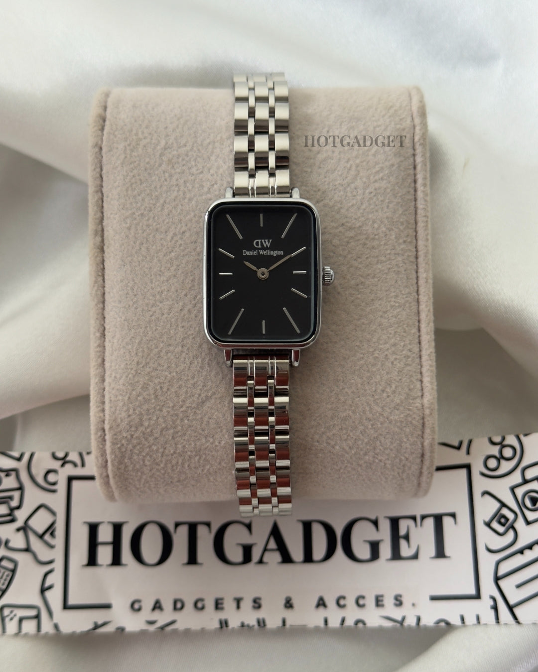 DW Quadro (Analog Watch)