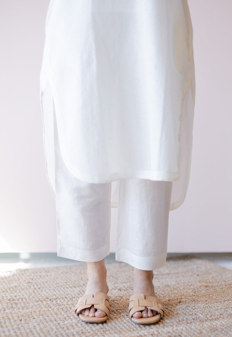 Poonam White Solid Handloom Cotton Anti-Fit Kurta