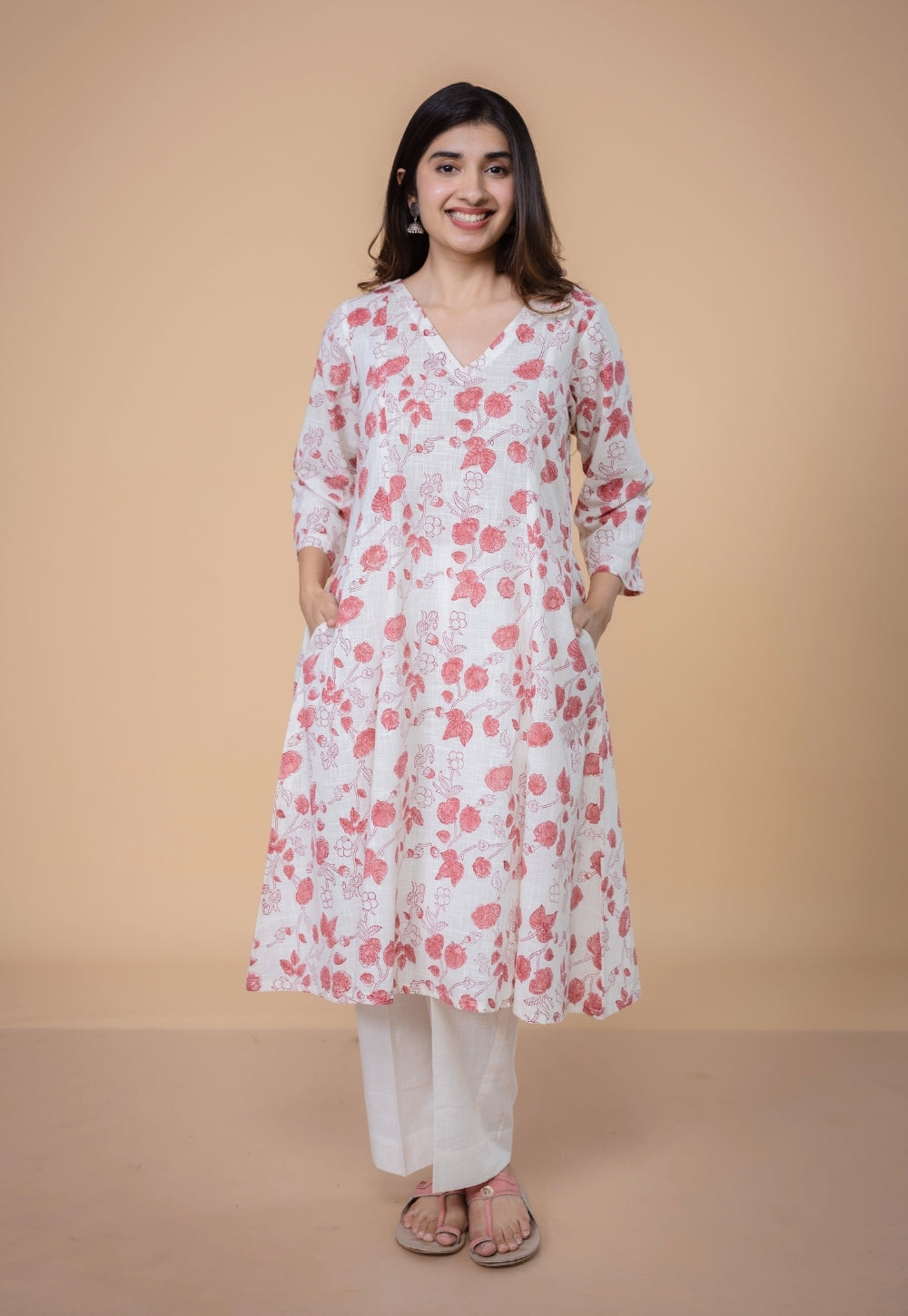 Smriti White Dabu Slub Cotton Kali Kurta