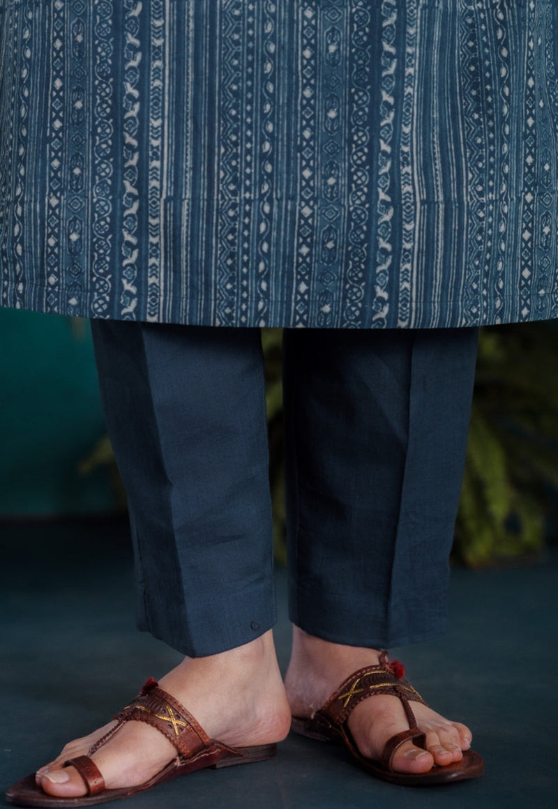 Prita Blue Solid Slub Narrow Pant