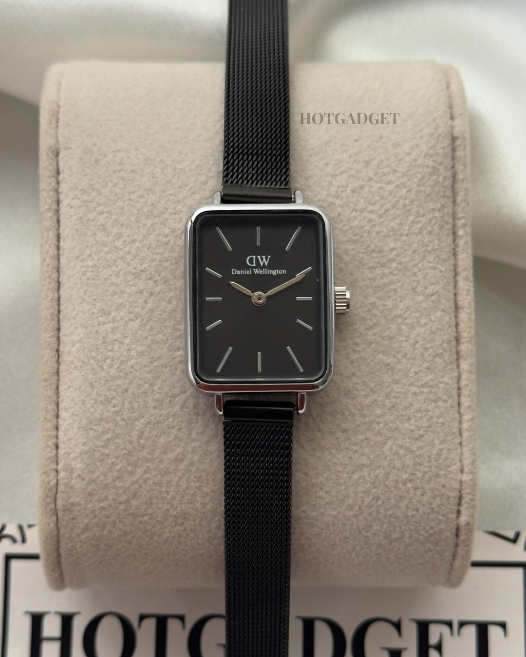 DW Quadro (Analog Watch)