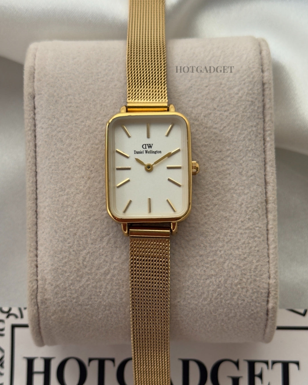 DW Quadro (Analog Watch)