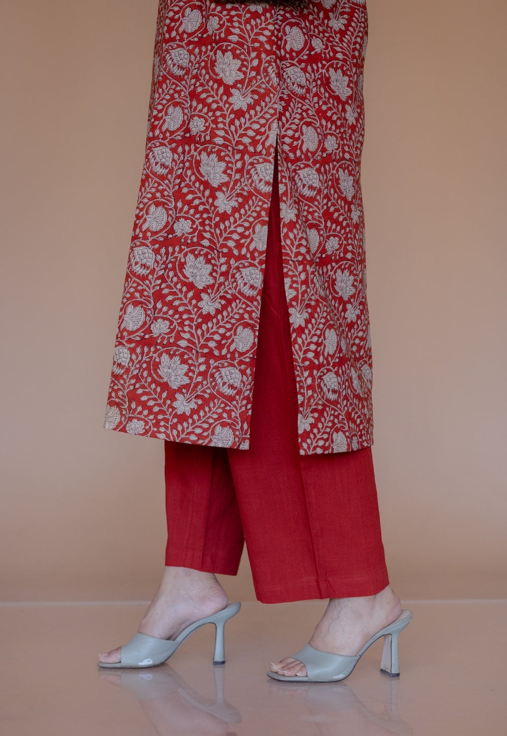 Yashi Red Solid Slub Cotton Straight Pant