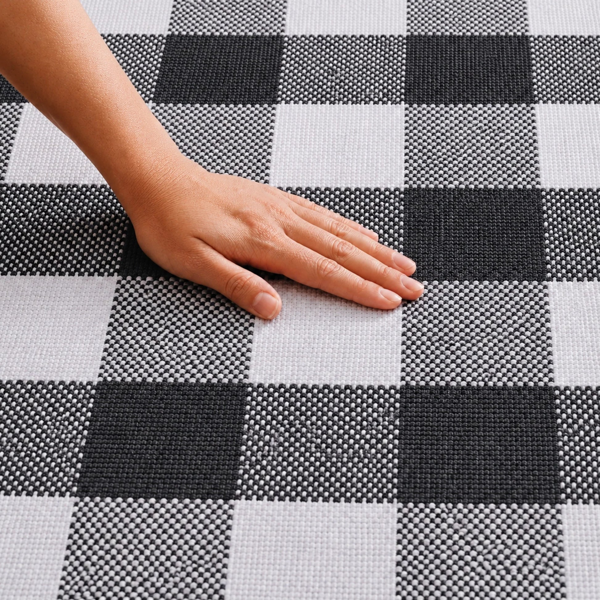 Breton Shadowplay - Plaid Rug (Grey & White)-2