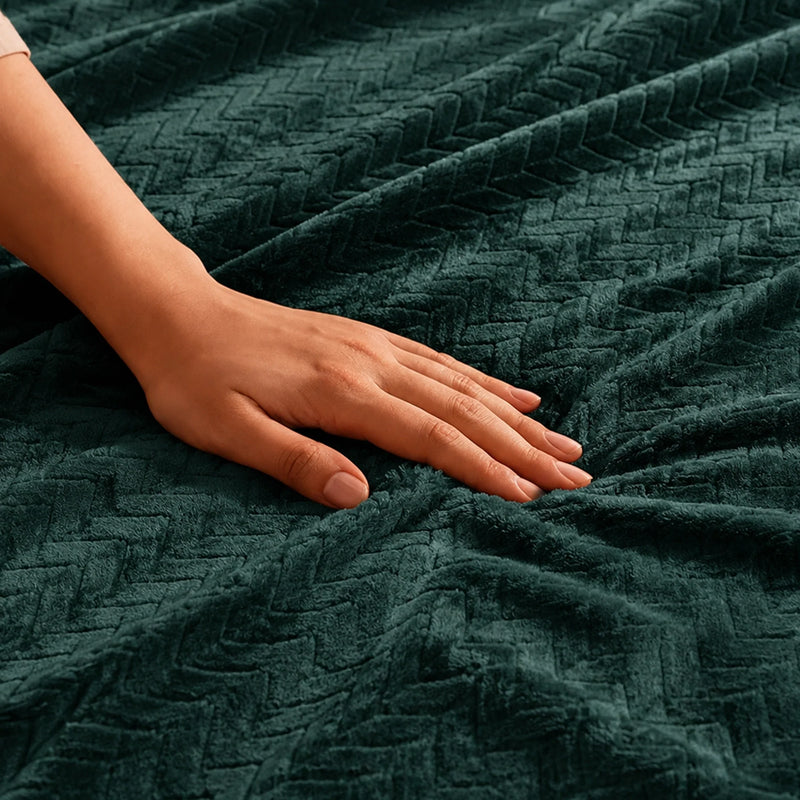 Fort Mellow - Wave Plush Blanket (Emerald Green)-2