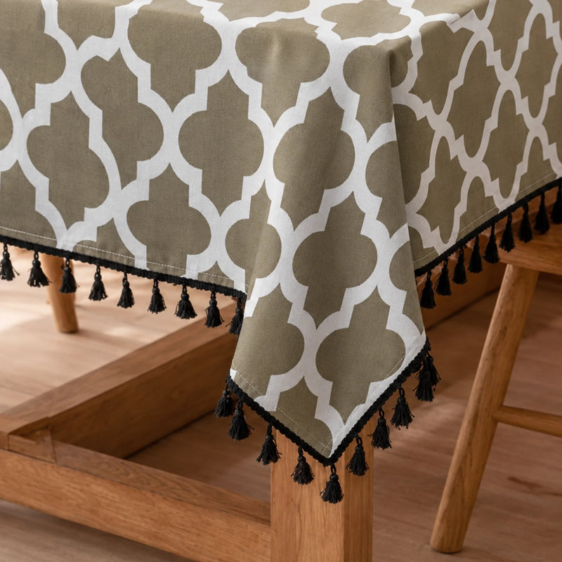 Imprimer Handpicked Quatrefoil - Table Cover (Grey)-2