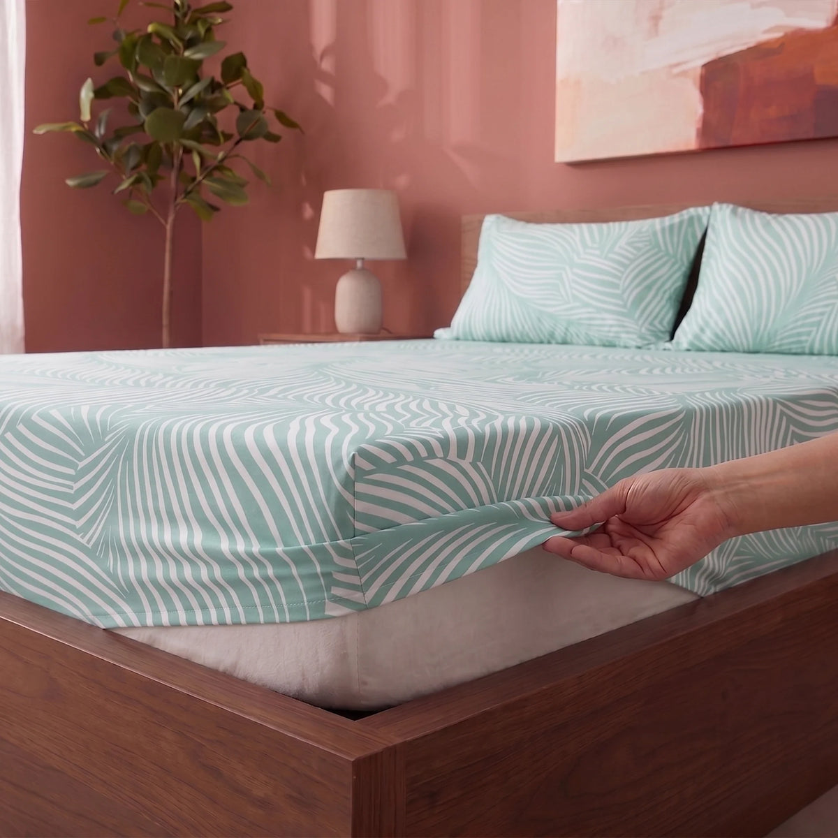 Mint Green Feather - Fitted Sheet (Mint Green & White)