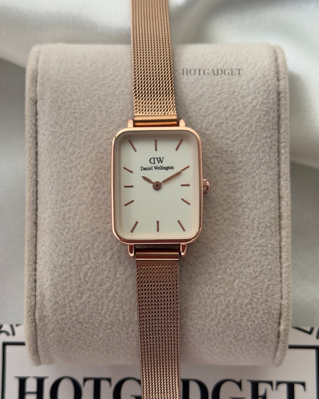 DW Quadro (Analog Watch)